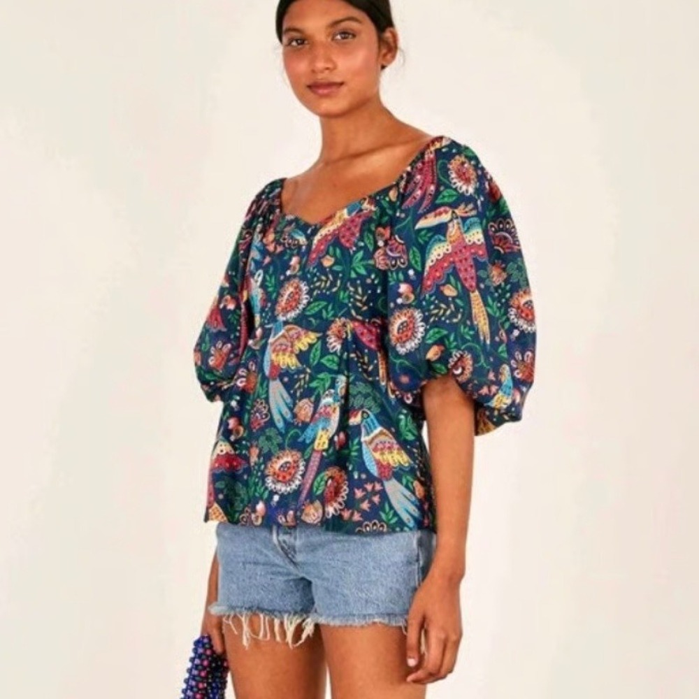 FARM Rio Tropical Birds Blouse NWOT Size XS Navy Blue Puff Sleeve Cotton Top